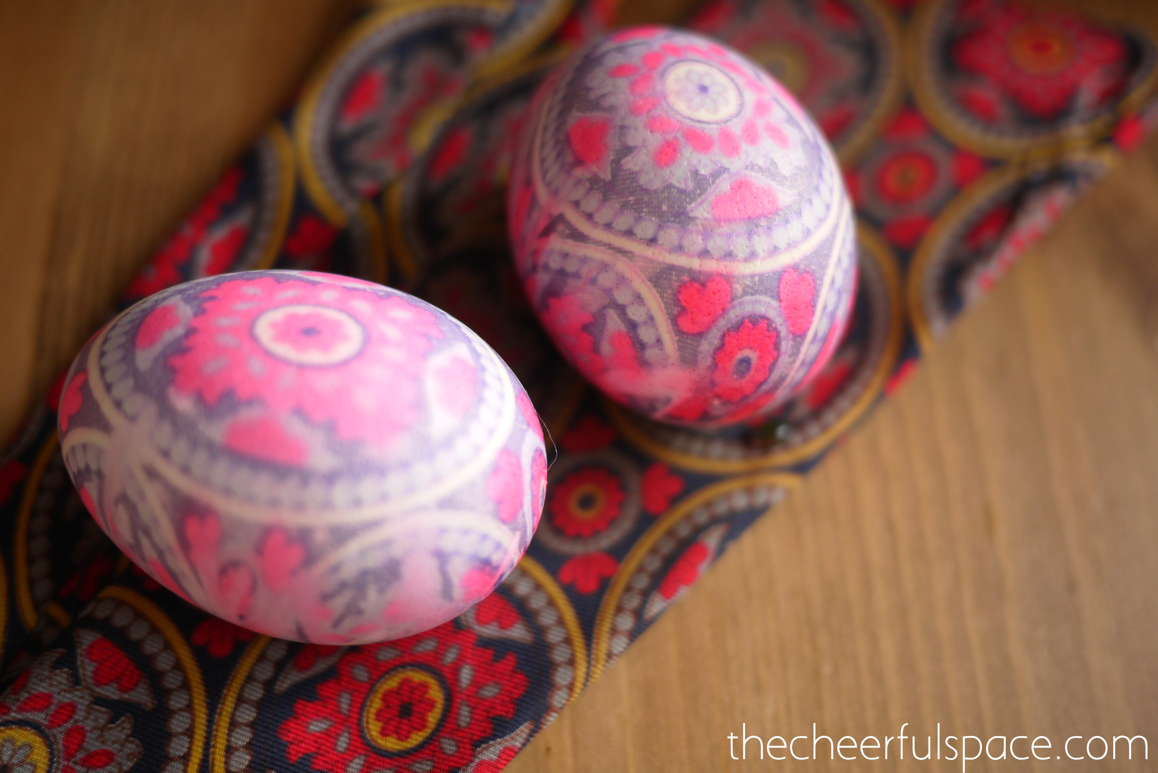 silk-tie-dyed-easter-eggs-18